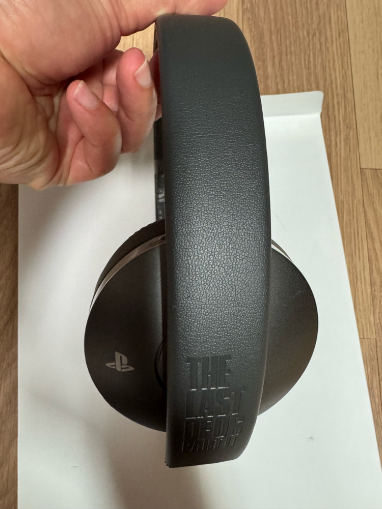 [풀박스] 플스 골드 무선 헤드셋 라스트 오브 어스 2 에디션 (PS4/PS5 호환) 이미지