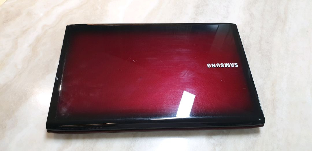 삼성 SENS R580 노트북 버건디 이미지