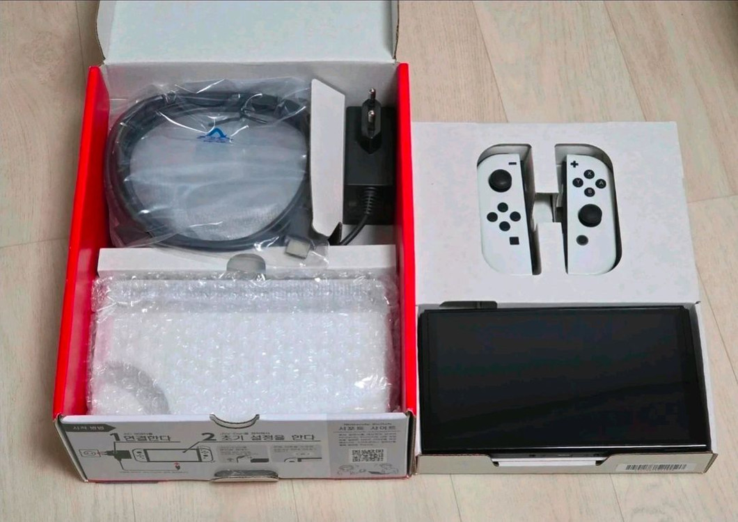 닌텐도 스위치 OLED 화이트 풀박스 이미지