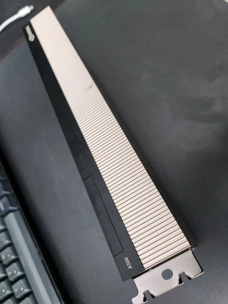 NVIDIA A100 80G PCIE GPU 이미지