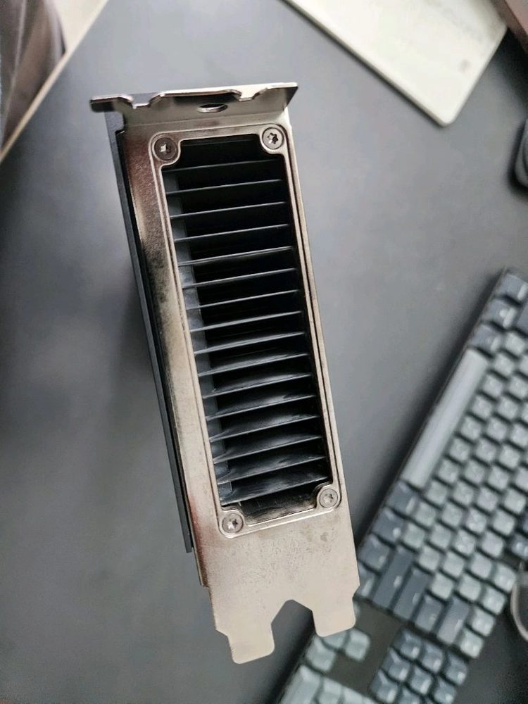 NVIDIA A100 80G PCIE GPU 이미지