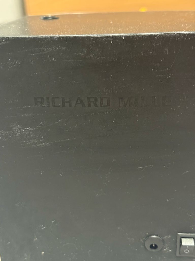 리차드밀 와인더 판매합니다. 이미지