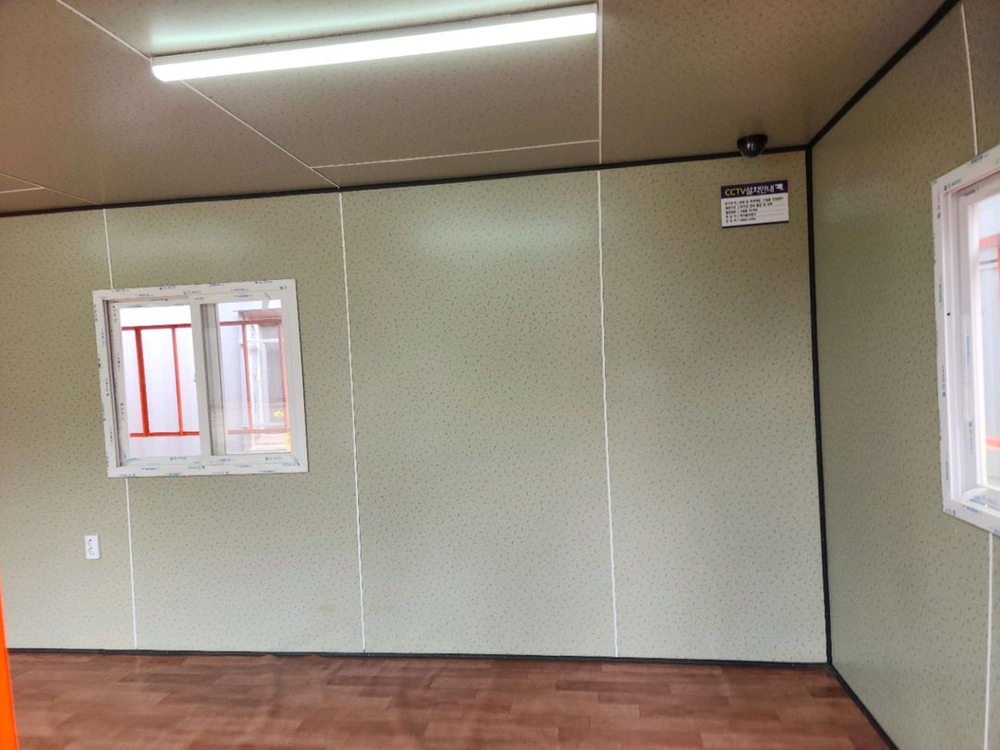 오렌지색 통창.냉온풍기 3*6 컨테이너 임대 이미지