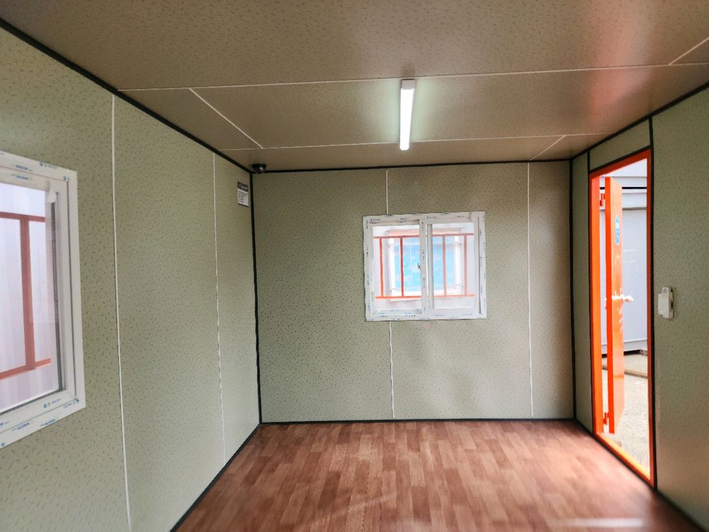 오렌지색 통창.냉온풍기 3*6 컨테이너 임대 이미지