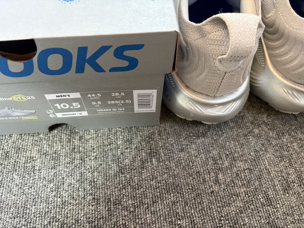 브룩스 한정판 실버 아드레날린 GTS 25 미디움 285 안정화 이미지