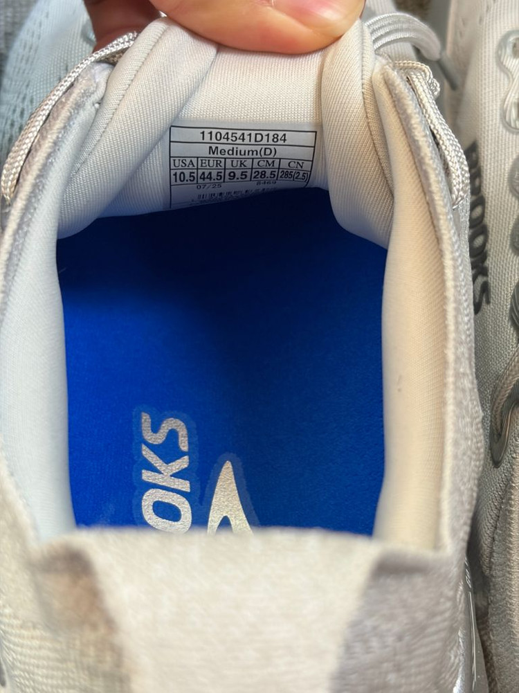 브룩스 한정판 실버 아드레날린 GTS 25 미디움 285 안정화 이미지