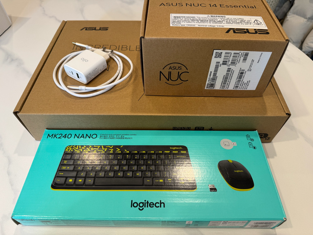 [새재품 / 인텔 코어3] ASUS NUC14MNK35 + Asus Mb169ck + 로지텍 무선 키보드 + 마우스 이미지