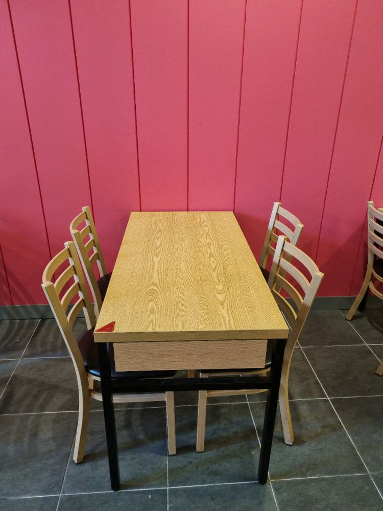 중고.업소용테이블의자세트 .식당 음식점4인용 식탁세트 이미지