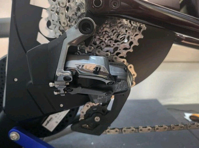 스페셜라이즈드 루베 콤프 스램 라이벌 무선 구동계 + clx 알피니스트 휠셋 이미지