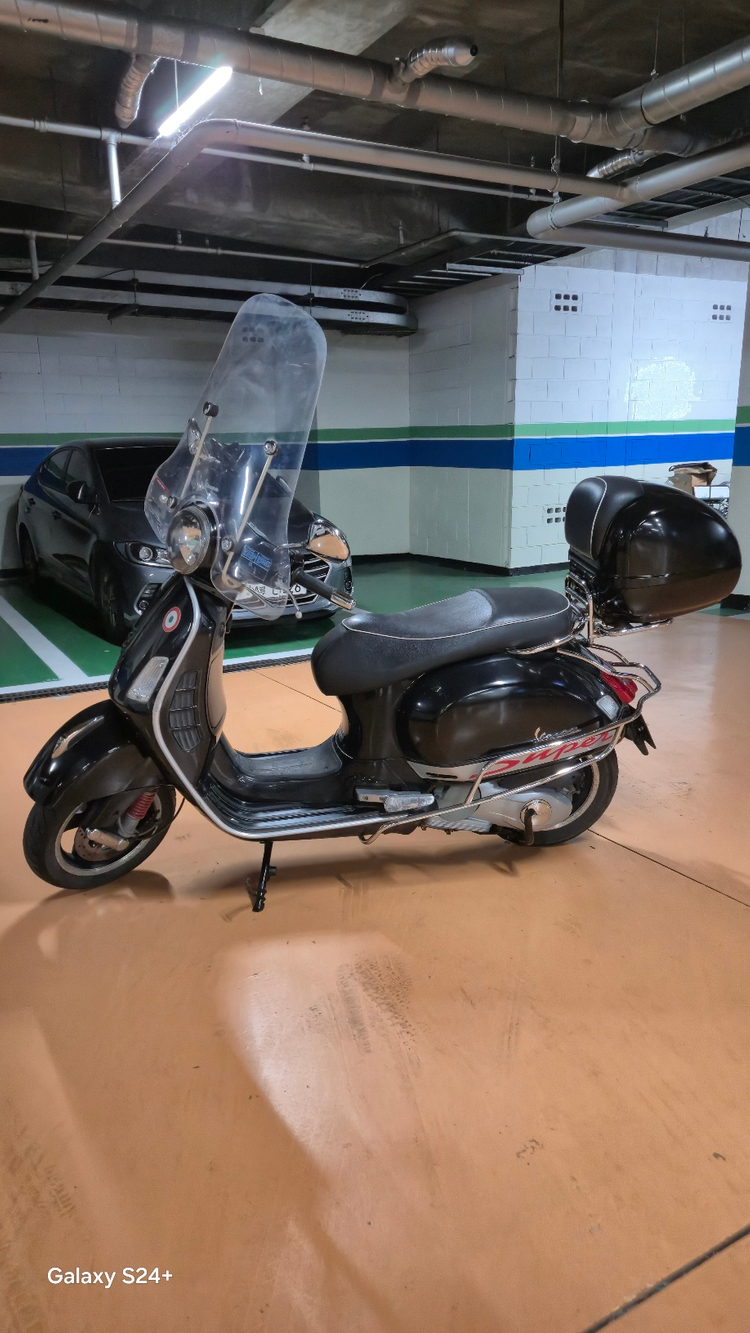 베스파 gts125 super 이미지