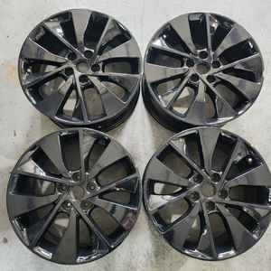 올뉴 K5 18인치 순정휠 블랙휠 중고휠 팝니다 / 쏘나타 셀토스 코나 이미지