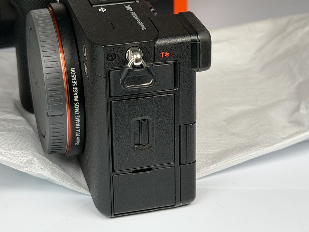 소니 A7C 블랙 미러리스 풀프레임 카메라 바디 이미지