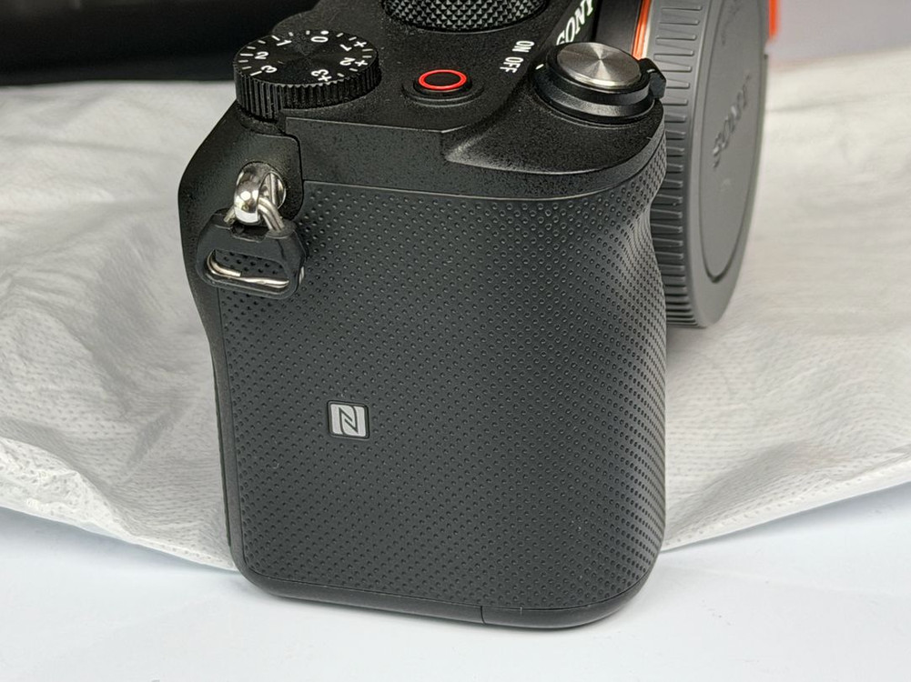 소니 A7C 블랙 미러리스 풀프레임 카메라 바디 이미지