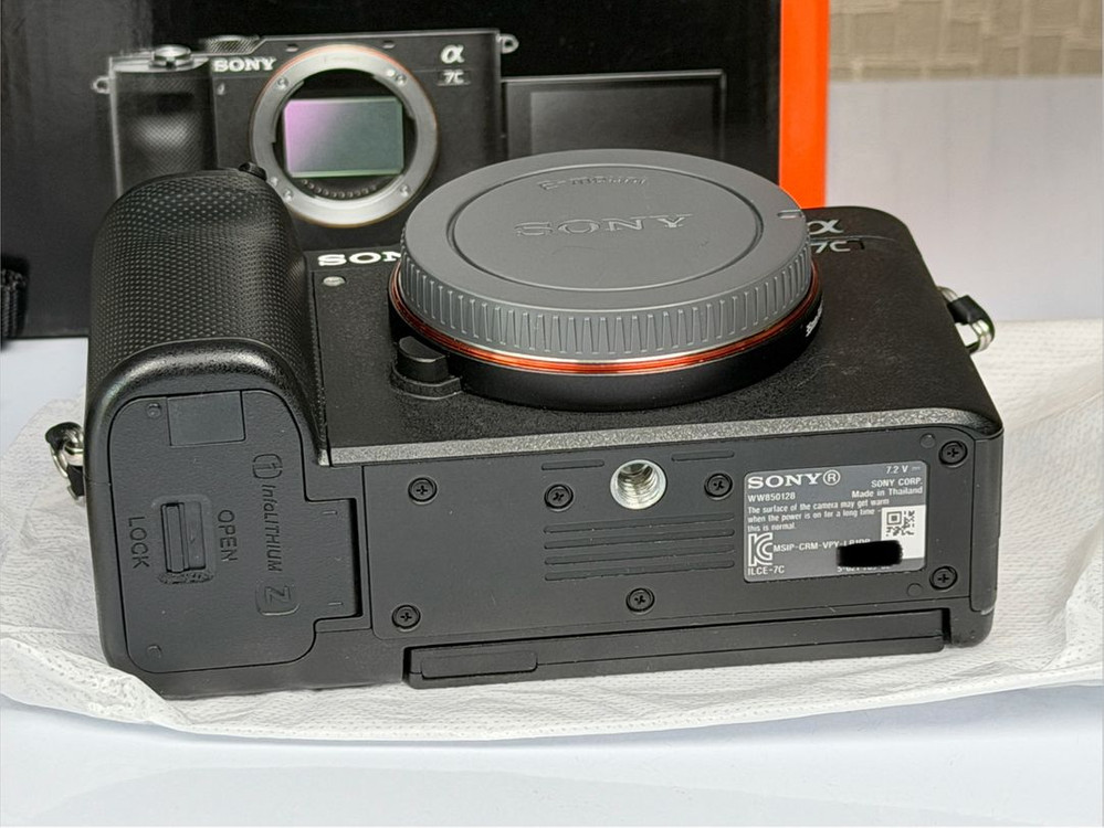 소니 A7C 블랙 미러리스 풀프레임 카메라 바디 이미지