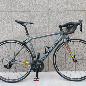상태좋은 18년 포커스 이자르코 레이스 풀 105 카본 로드자전거 s사이즈 팔아요. 이미지