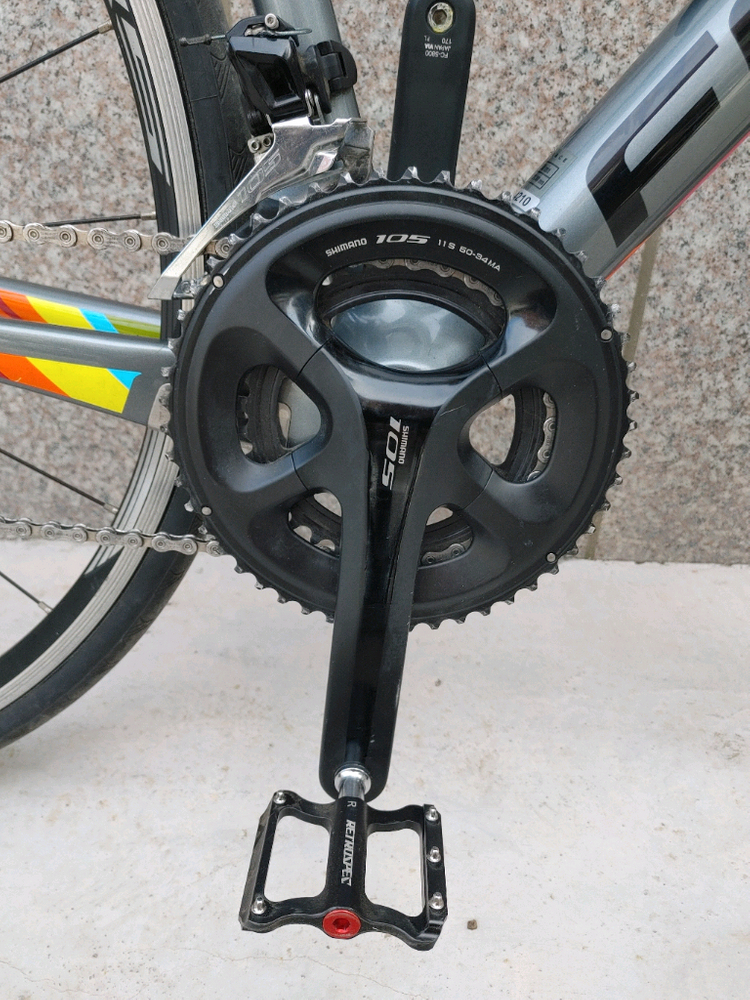 상태좋은 18년 포커스 이자르코 레이스 풀 105 카본 로드자전거 s사이즈 팔아요. 이미지