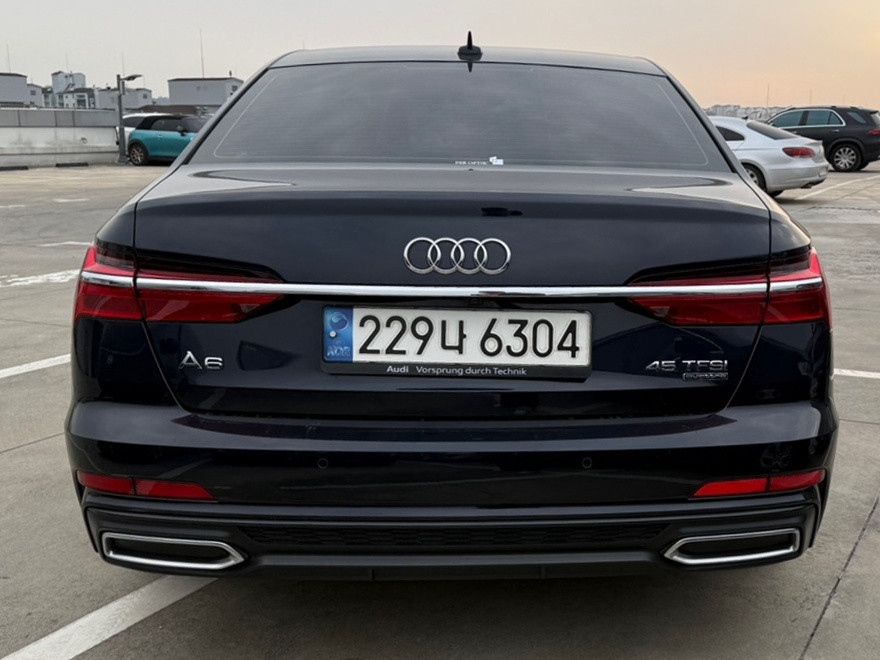 A6 (C8) 45 TFSI 콰트로 프리미엄 중고차 22년11월 23년형 73442km 완전무사고 A급상태 이미지