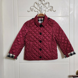 새상품급 (130호) 8y 버버리칠드런 누빔 퀼팅 자켓 / 여아 주니어 몽클레어 구찌 디올 셀린느 펜디 이미지