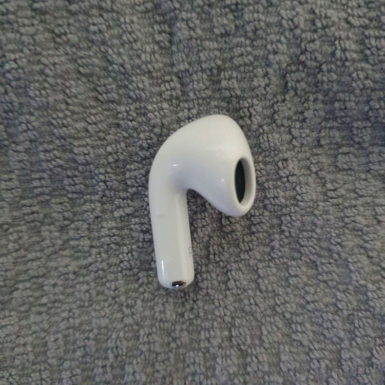 에어팟4세대 유닛 이미지