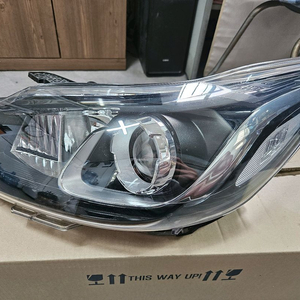 쉐보레 스파크 20연식 중고 운전석 헤드라이트(부품번호 42728053) 이미지