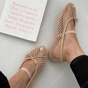 꺌랑 메쉬 플랫 베이지 235 이미지