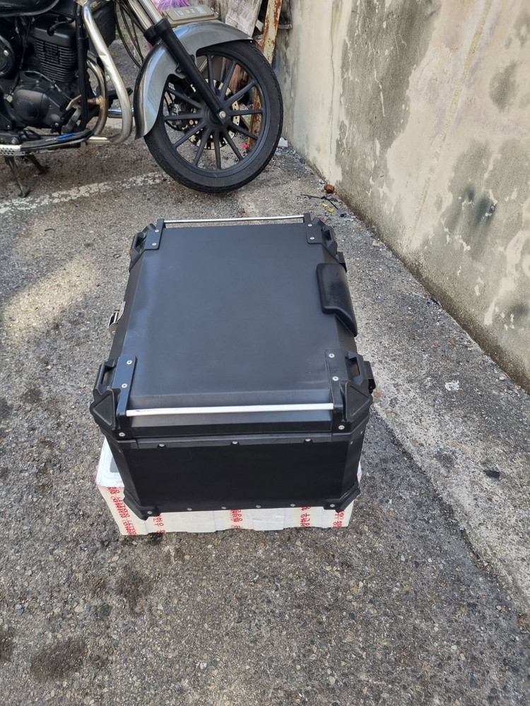 오토바이 탑박스 이미지