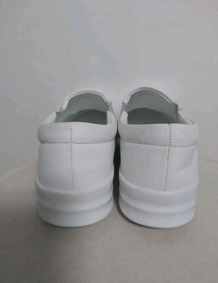 여성 씨고 메탈 화이트 슬립온 , 캐주얼화 (245) 이미지