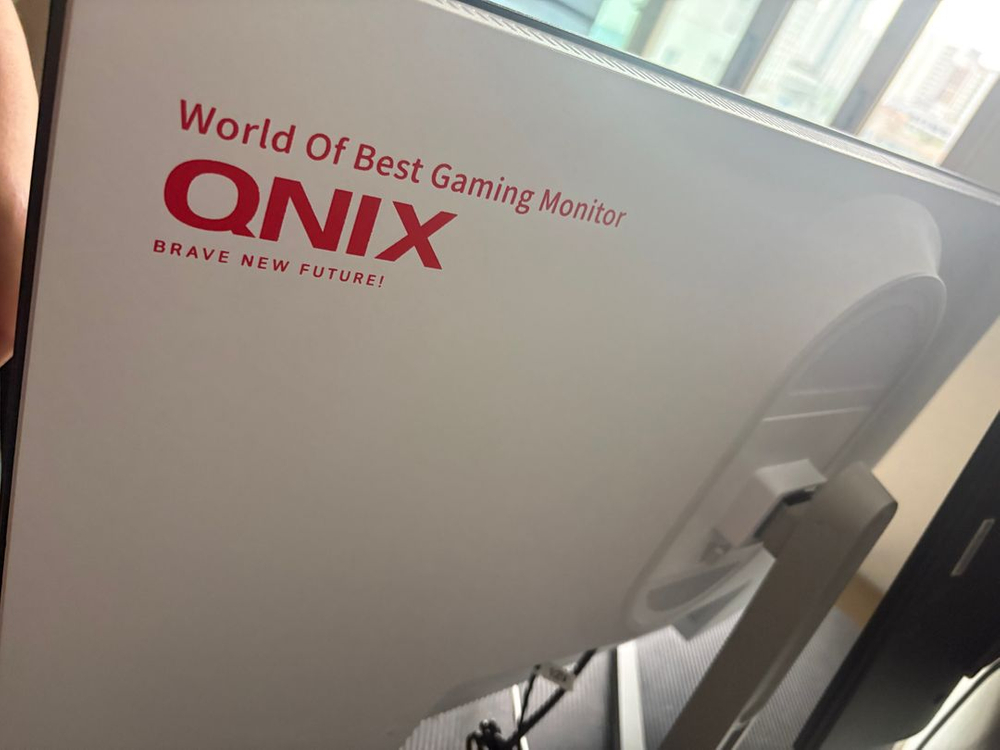 큐닉스 무결점 32인치 240Hz 게이밍 모니터 이미지