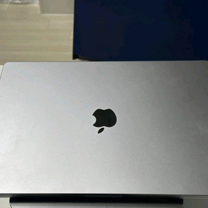 맥북 프로 16 M1 Pro 16GB (1TB) 이미지