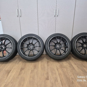 요코하마 어드반 rs3 18인치 정품휠 타이어 한대분 이미지