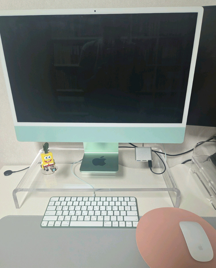 애플 아이맥 M1 24인치 민트그린 이미지