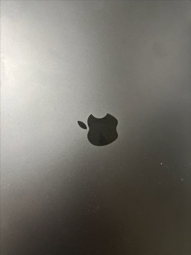 노트북 16인치 M3 Pro 이미지