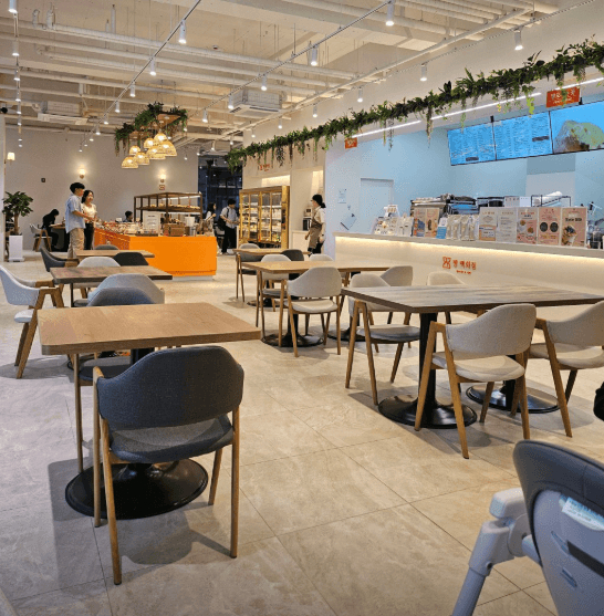 (( 미개봉 새상품 )) 원목느낌 팔걸이형 카페의자, 업소용의자, 식탁의자, 암체어, 업소용체어, PU가죽, 철재 이미지