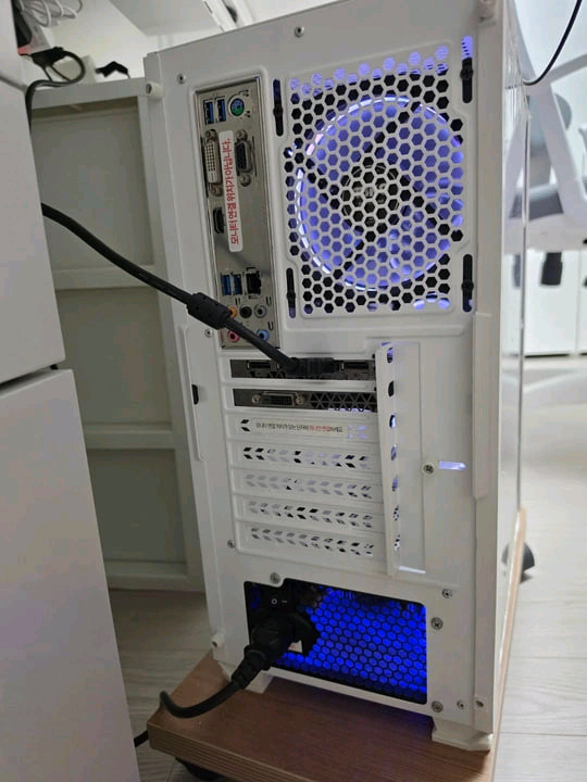 i7-6700 GTX 1060 6GB 게이밍 PC. 이미지