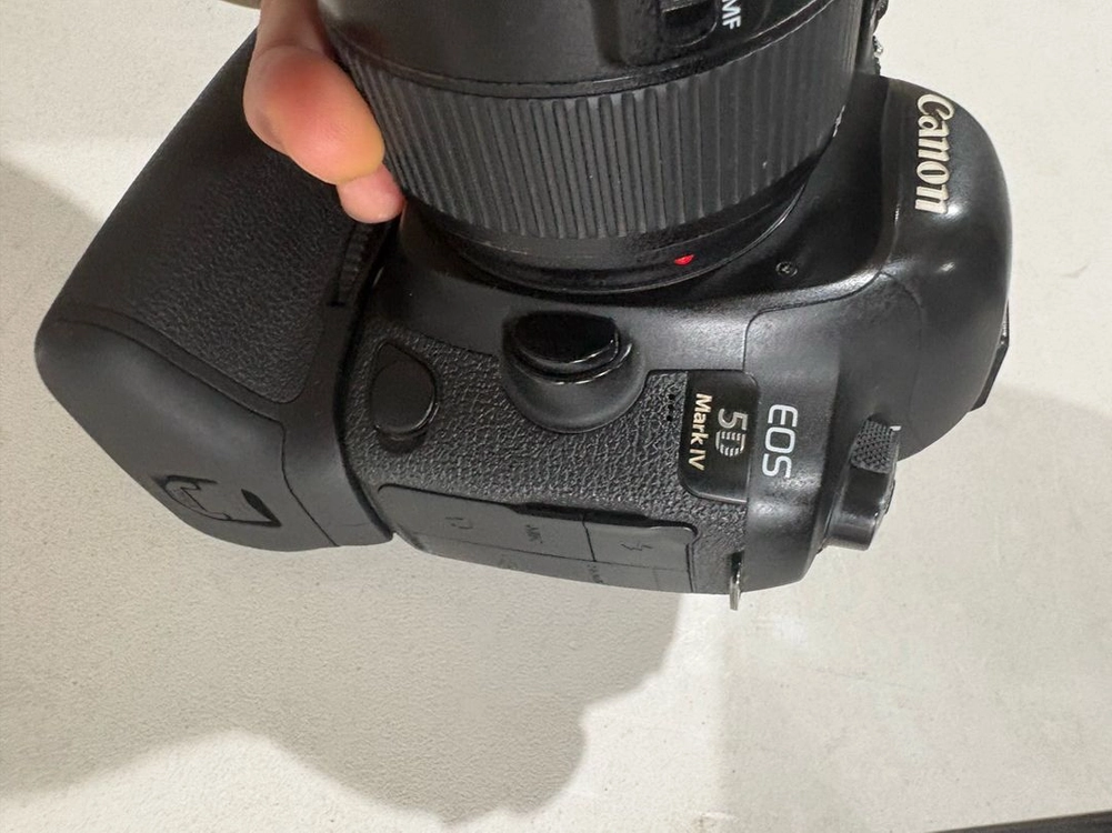 5d mark4 / ef 24-70mm(신계륵) / 배터리그립 이미지