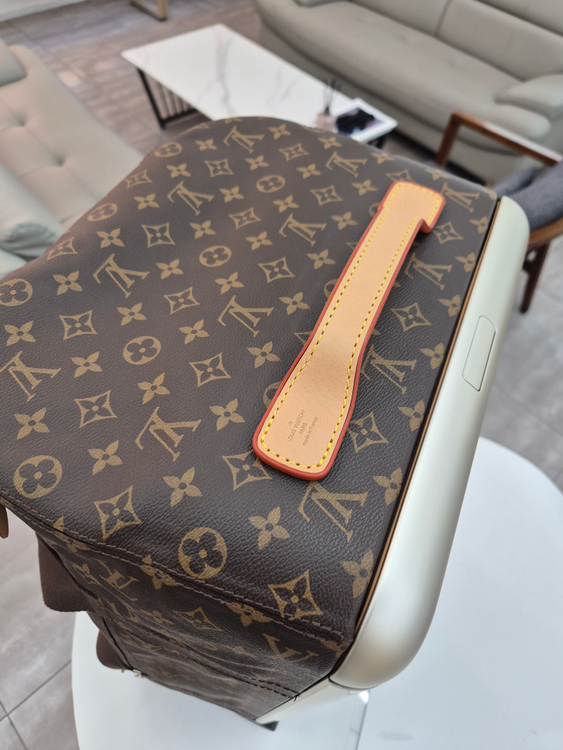 [중고명품 럭스올 울산점] 루이비통 호라이즌 소프트 더블 65 캐리어 M20111 이미지