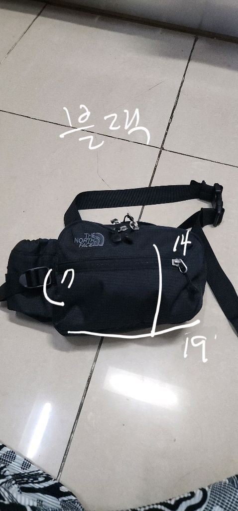 노스페이스 힙색 고어텍스 모자등 이미지