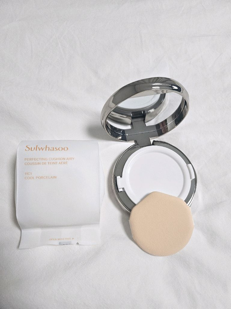 설화수 퍼펙팅 쿠션 에어리 (11C1 / 쿨 포슬린) 새상품 팝니다! 이미지