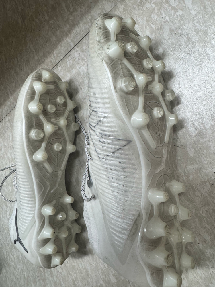 퓨마 퓨처8 얼티메이트 mg 260팝니다 이미지