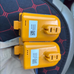 LG 배터리 2개 세트 이미지