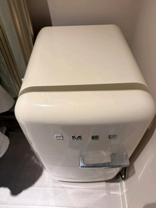 스메그 소형 냉장고 팝니다. (크림색) 이미지