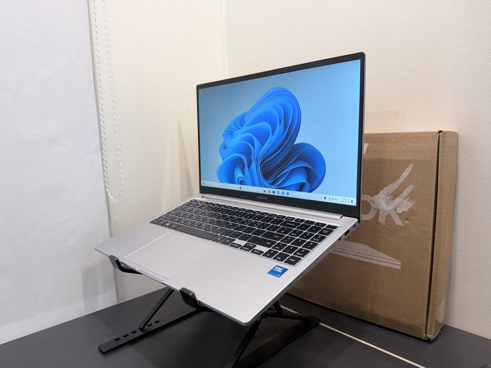 삼성 갤럭시북4 사무용 노트북(코어3,8g/256g) 이미지