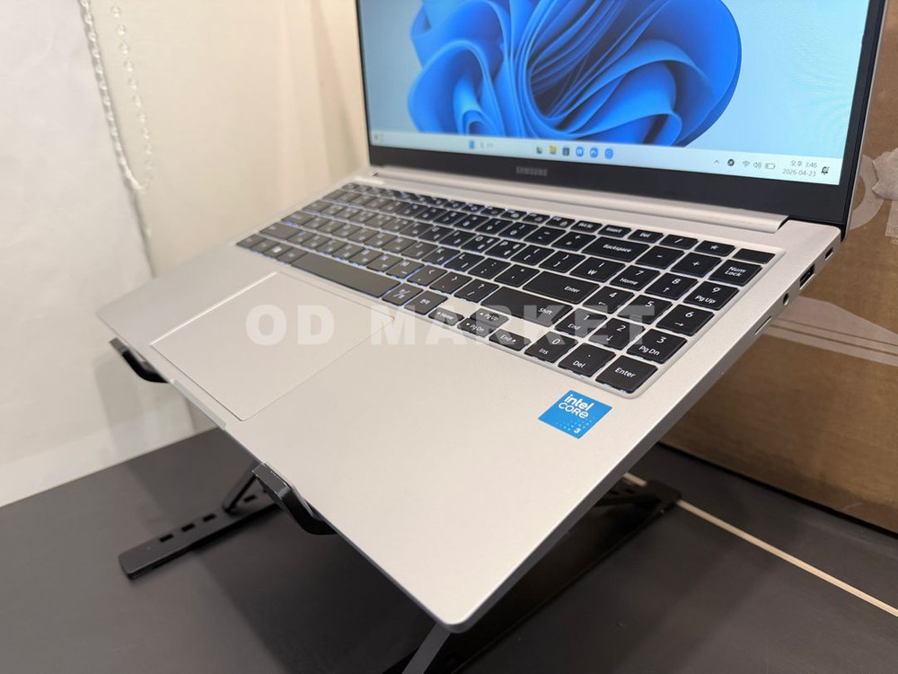 삼성 갤럭시북4 사무용 노트북(코어3,8g/256g) 이미지