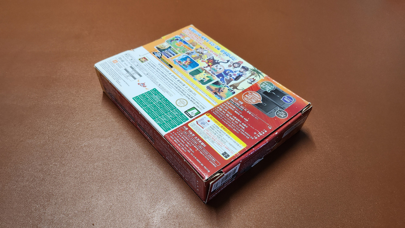 정발 닌텐도 new 3DS XL(뉴큰다수) 포켓몬스터 썬 에디션 박스 이미지