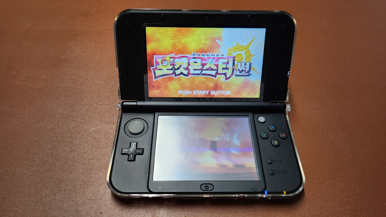 정발 닌텐도 new 3DS XL(뉴큰다수) 포켓몬스터 썬 에디션 박스 이미지