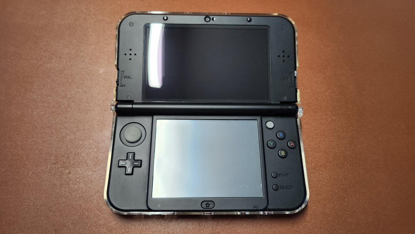 정발 닌텐도 new 3DS XL(뉴큰다수) 포켓몬스터 썬 에디션 박스 이미지