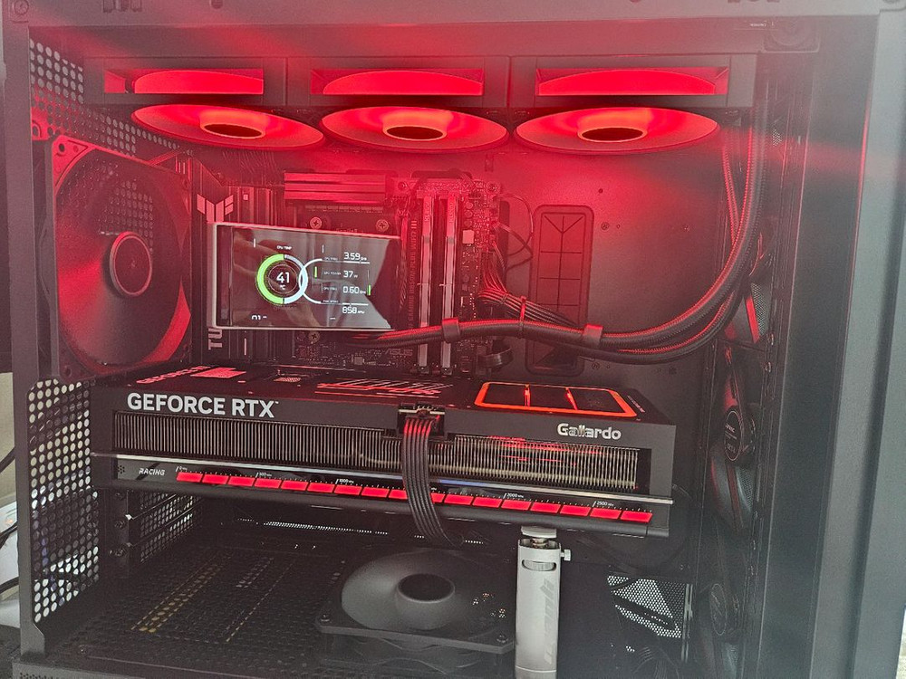 9800X3D/5070TI/2TB/32GB 이미지