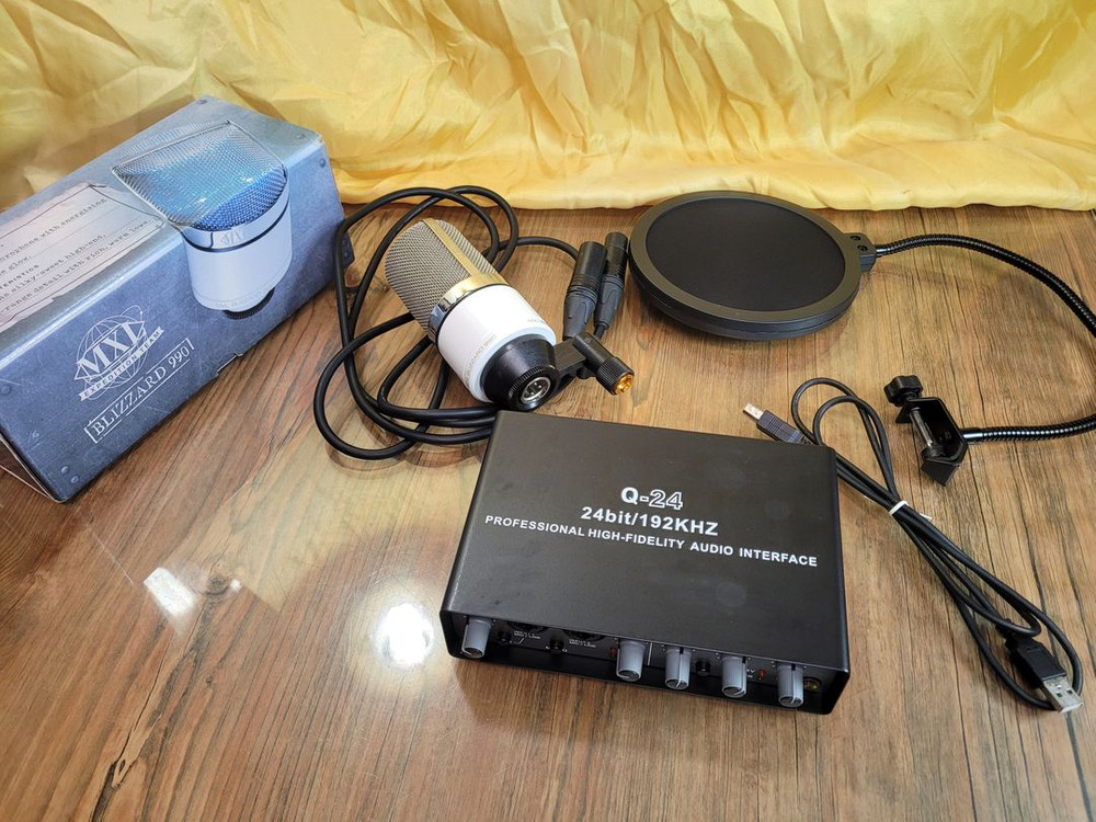 오디오인터페이스+콘덴서마이크 Q-24 MXL990 팝필터 녹음 작곡 이미지