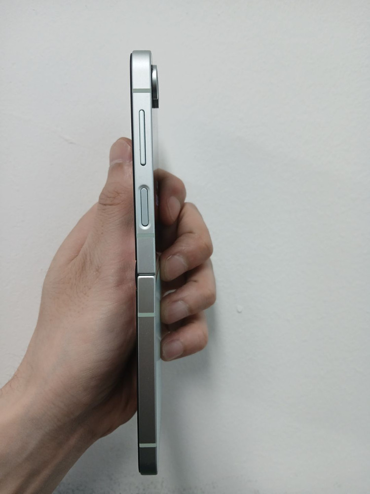 갤럭시Z플립6 512기가 자급제 공기계 중고폰 최저가 이미지