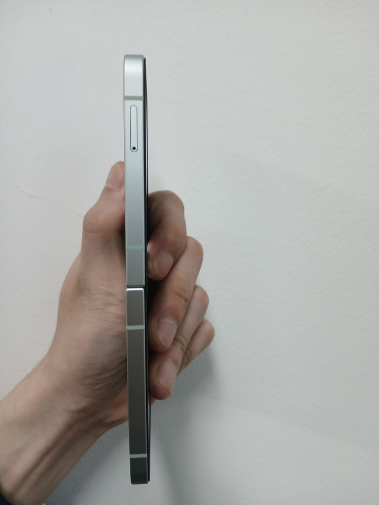 갤럭시Z플립6 512기가 자급제 공기계 중고폰 최저가 이미지